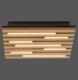 Moderne Deckenleuchte mit Holzlamellen und integrierter Beleuchtung, Ansicht von unten.