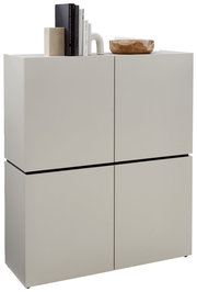 Modernes Highboard Voleo UNIQUE in minimalistischer Frontansicht mit Dekorationen auf der Oberseite.