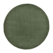 Runder, grüner Teppich mit einem Durchmesser von ca. 200 cm, Ansicht von oben.