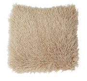 Beiges, flauschiges Kissen in Nahaufnahme von oben