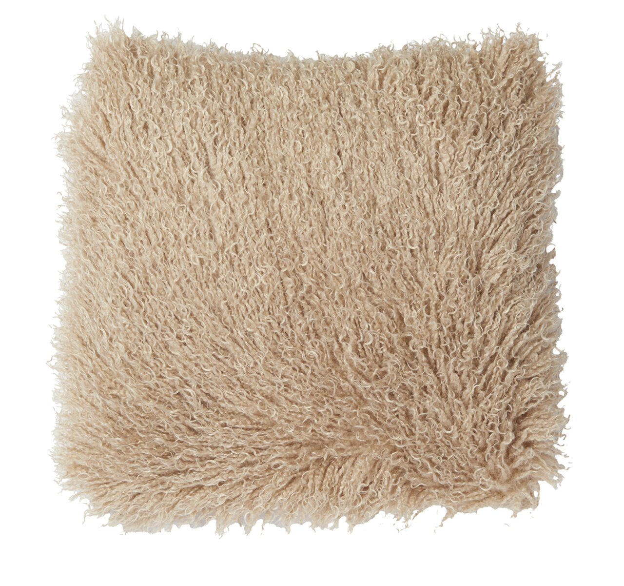 Beiges, flauschiges Kissen in Nahaufnahme von oben