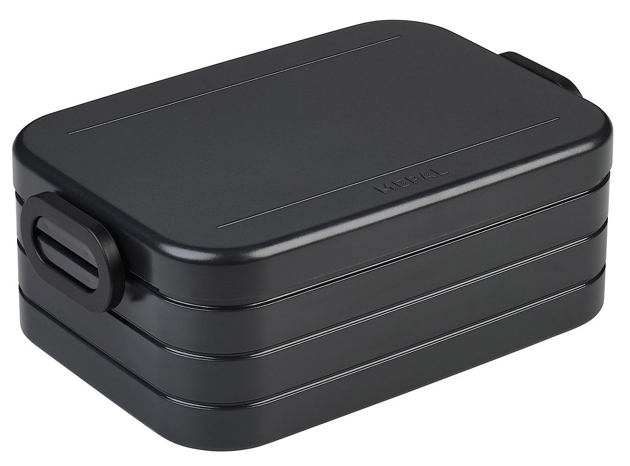 Schwarze Lunchbox aus Kunststoff mit abgerundeten Ecken und seitlichen Griffen, perspektivisch von oben fotografiert.