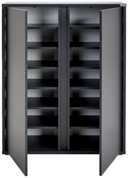 Moderner Schuhschrank mit offenen Türen, frontal betrachtet, zeigt mehrere Regalböden zur Aufbewahrung.