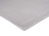 Grauer Teppich Soft Dream in der Größe 80x300cm, Nahaufnahme aus seitlicher Perspektive