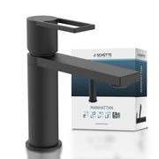 Moderne schwarze Waschtischarmatur in seitlicher Perspektive mit Verpackung im Hintergrund.