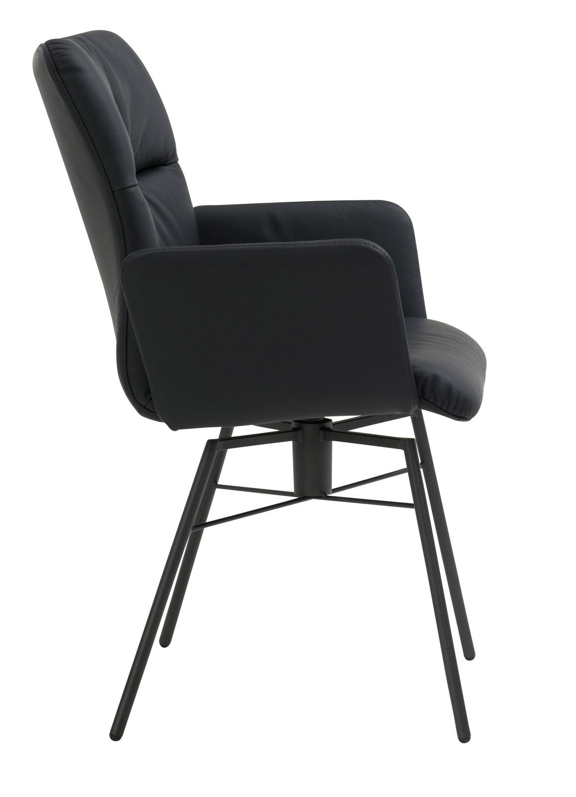 Moderner schwarzer Armlehnstuhl aus seitlicher Perspektive mit Metallbeinen und gepolstertem Sitz.