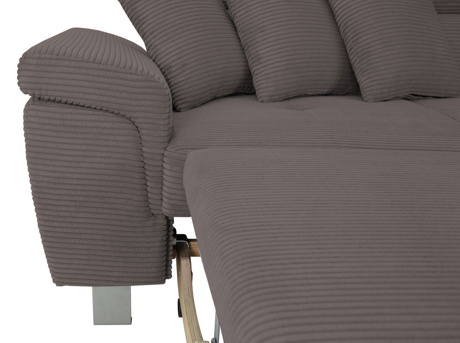 Nahaufnahme eines grauen Ecksofas mit geripptem Stoffbezug und Kissen, seitliche Perspektive