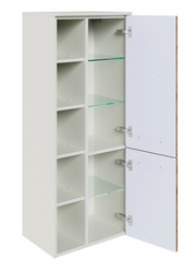 Weißer Midischrank mit offenen Türen, zeigt mehrere Regalböden aus Glas und Holz, seitliche Perspektive