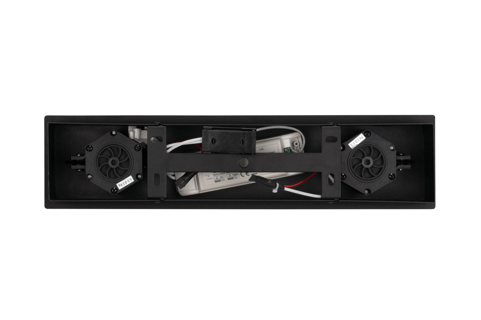 Ansicht von unten auf die LED-Hängeleuchte mit sichtbaren elektrischen Komponenten und Lüftern.