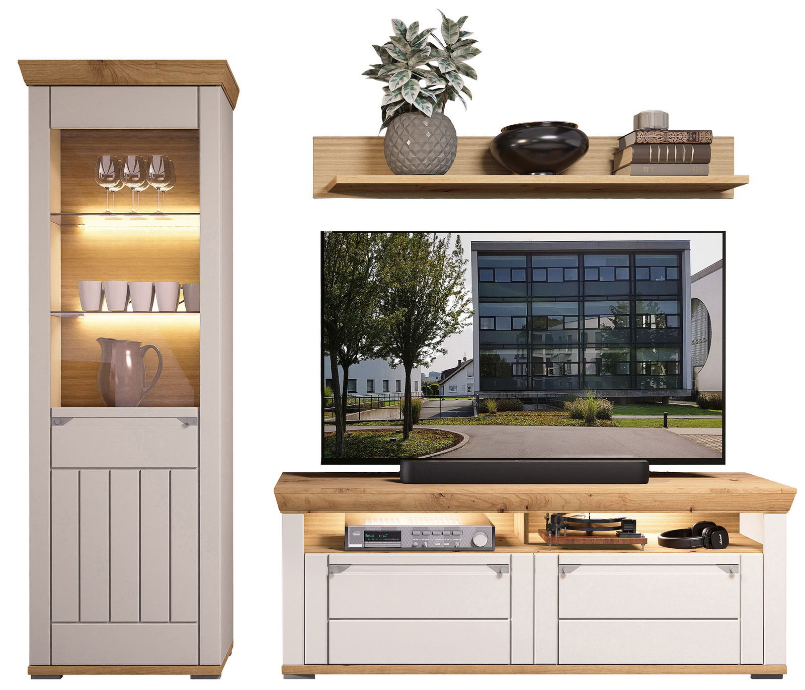 Wandkombination mit Vitrine, Regal und TV-Schrank in Holzoptik, frontal betrachtet.
