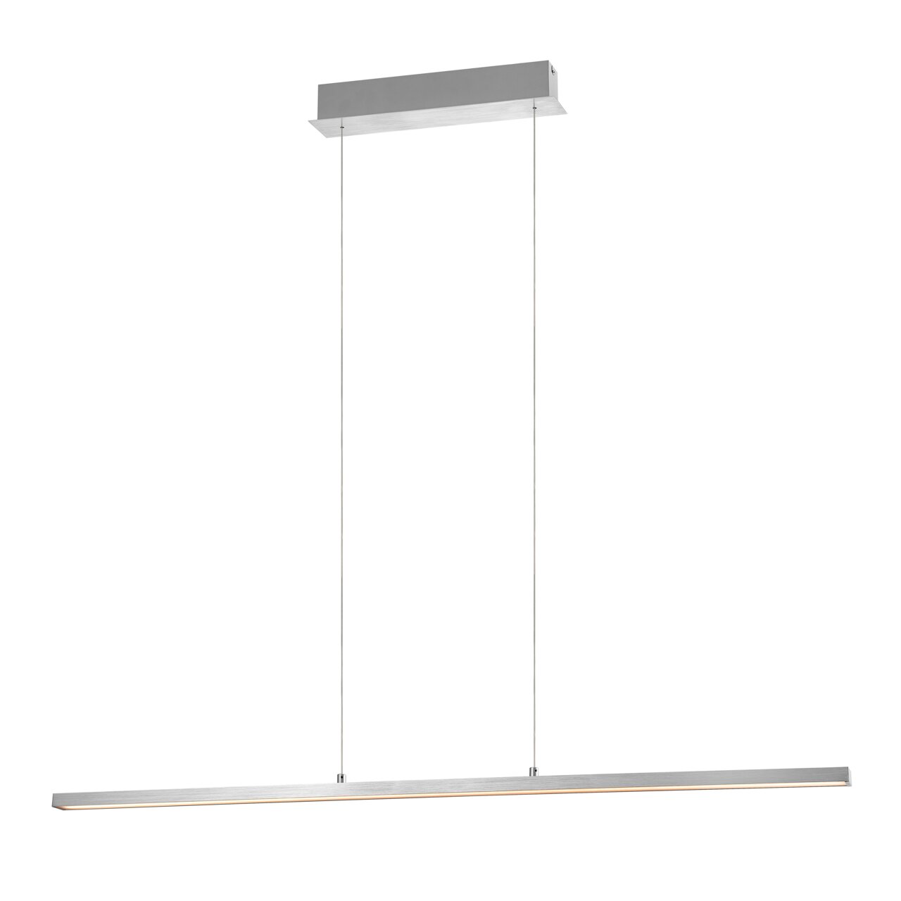 Moderne, slanke LED-hanglamp in geborsteld aluminium met een lange, lineaire lichtbundel en twee ophangkabels, vrijstaand tegen een witte achtergrond, vooraanzicht licht van onderaf.