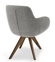 Rückansicht eines grauen Armlehnstuhls mit Holzbeinen