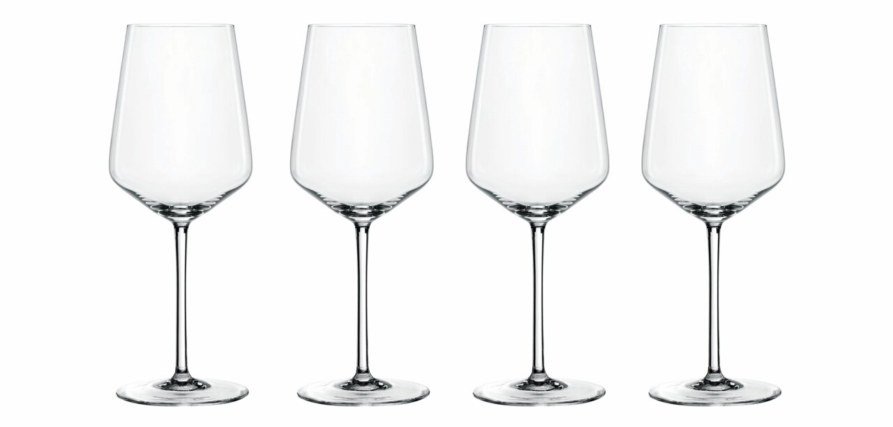 Vier elegante Weißweingläser im Set, frontal abgebildet.