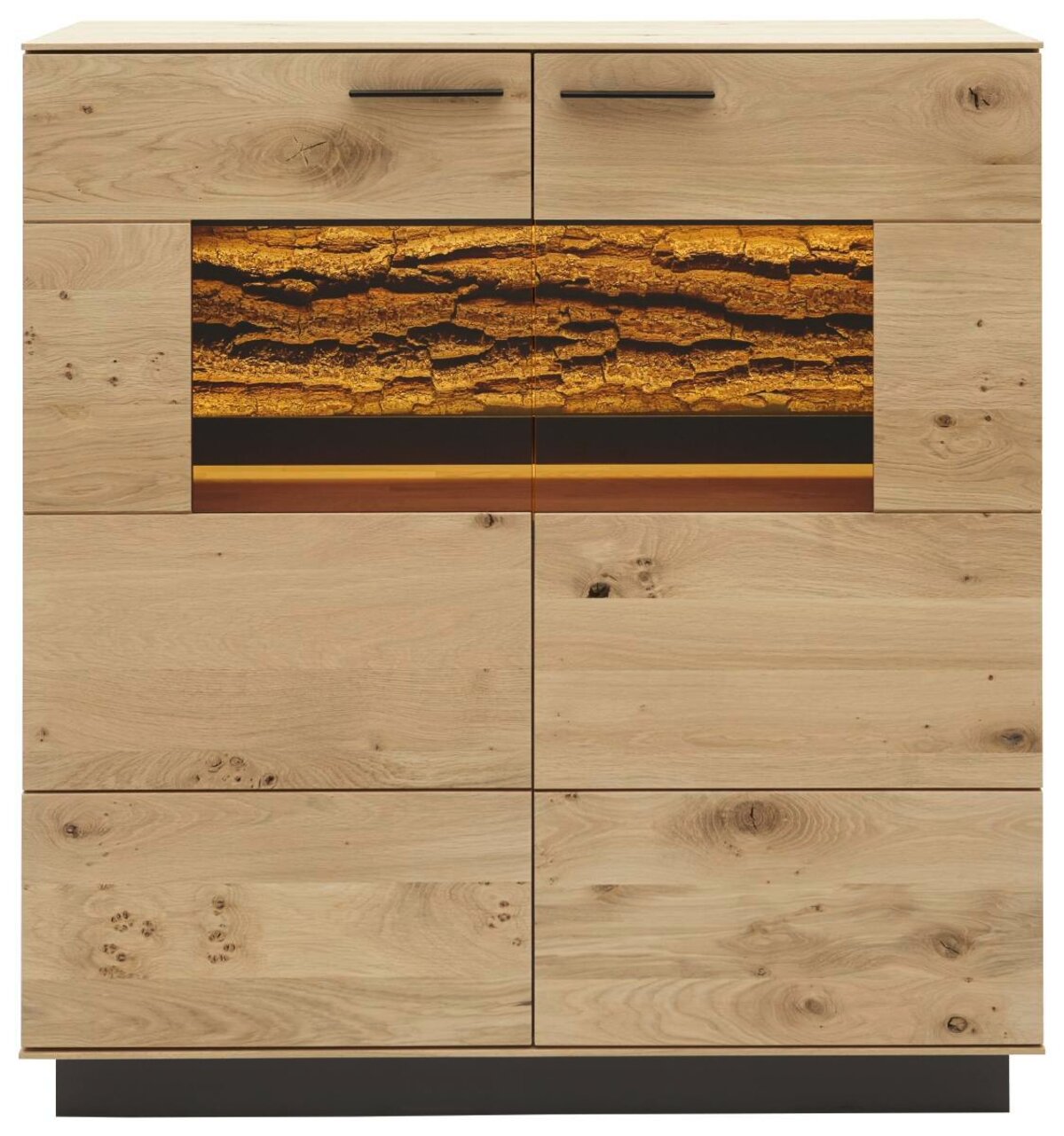 Frontansicht eines modernen Highboards aus Holz mit dekorativer Beleuchtung und natürlicher Holzmaserung.