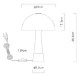 Seitenansicht einer Tischleuchte mit einem runden Schirm von 25 cm Durchmesser und einem konischen Fuß. Gesamthöhe 36,5 cm, Kabel 150 cm lang.