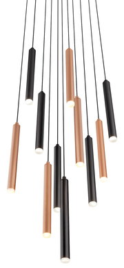 Mehrere zylindrische Pendelleuchten in Schwarz und Kupfer, von oben betrachtet, hängen an dünnen Kabeln.