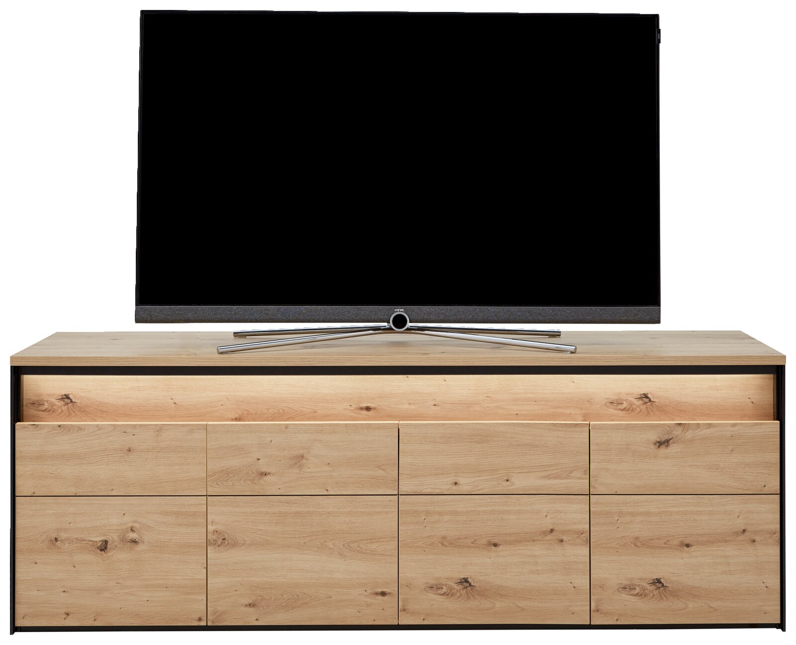 Vooraanzicht van een houten tv-kast met natuurlijke nerf, waarop een flatscreen-tv staat.