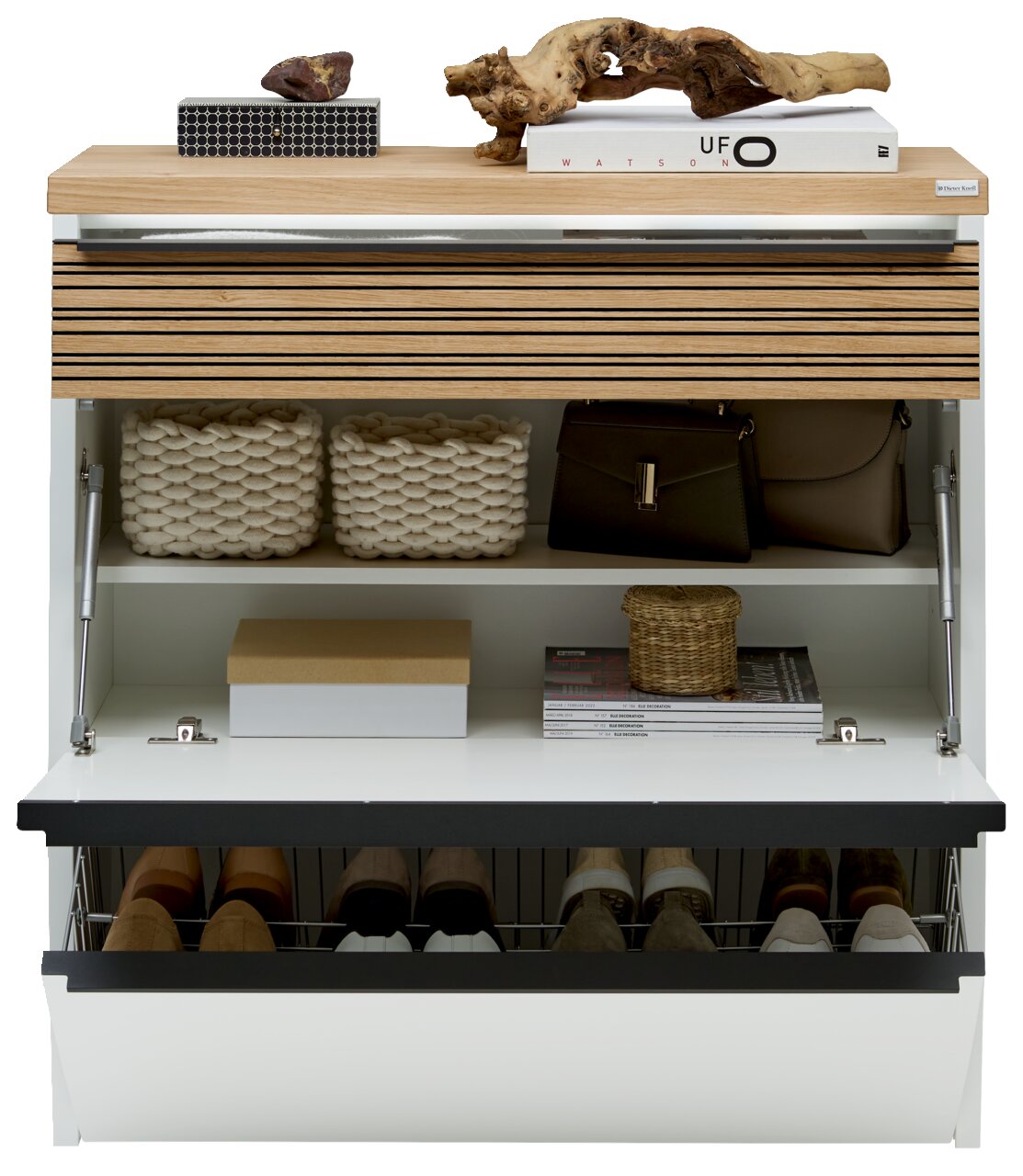 Moderner Hängeschuhschrank mit Holz- und Weißakzenten, offene Frontansicht mit Schuhen und Aufbewahrungskörben.