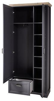 Offener Garderobenschrank in dunklem Grau mit Holzakzent oben, zeigt Innenfächer, Kleiderstange und Schublade, Perspektive von vorne.