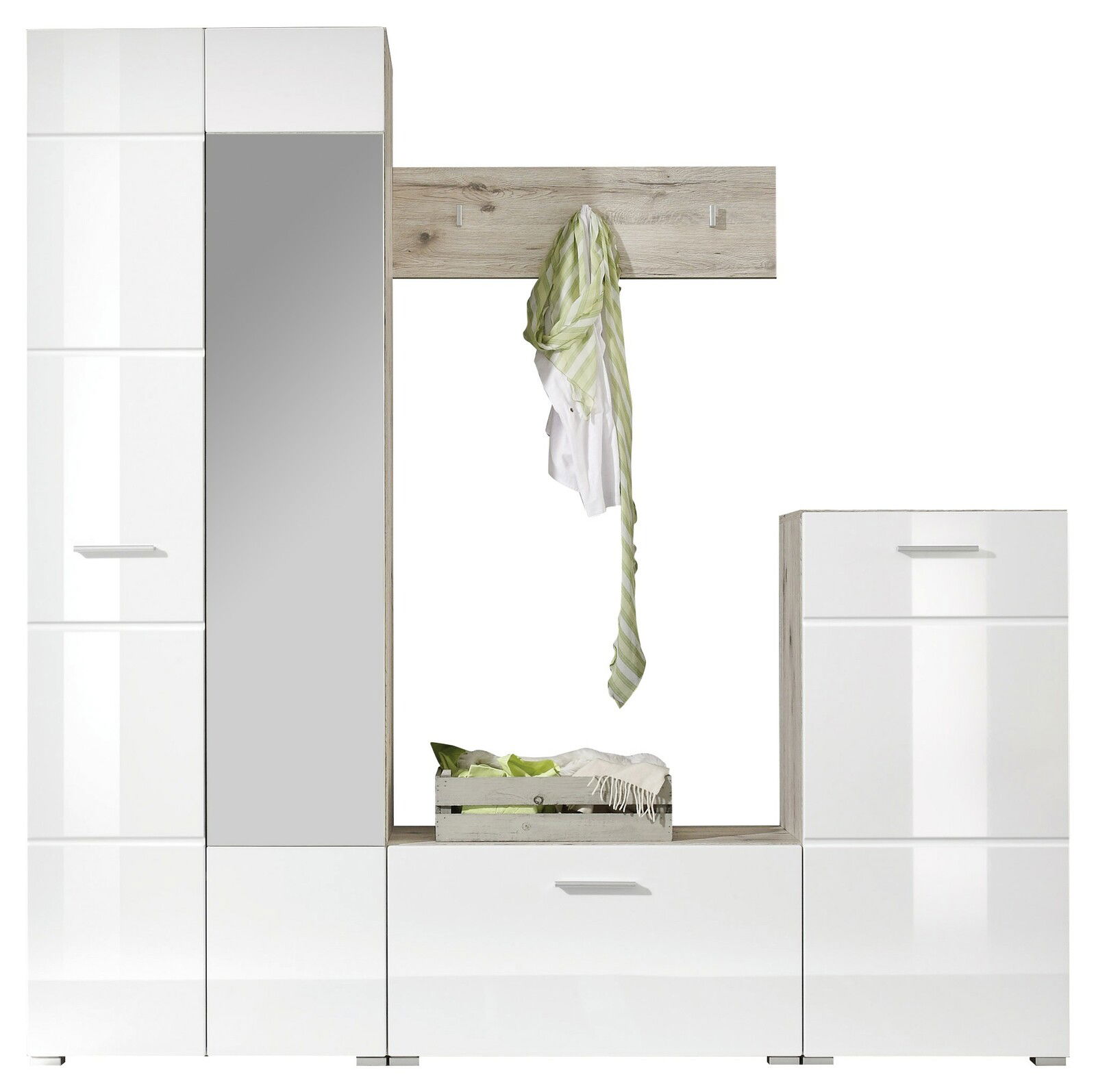 Frontale Ansicht einer modernen Garderobenkombination mit weiß glänzenden Oberflächen, einem Spiegel, Hakenleiste und Stauraum.