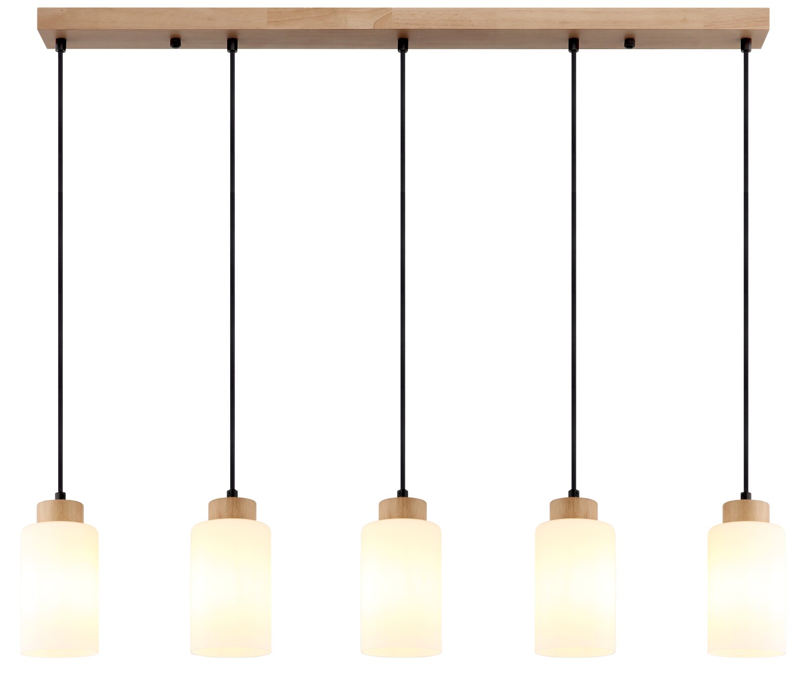 Fünfflammige Pendelleuchte mit rechteckigem Baldachin aus hellem Holz, fünf schwarzen Kabeln und zylindrischen, milchig-weißen Glasschirmen, frontal von unten auf weißem Hintergrund