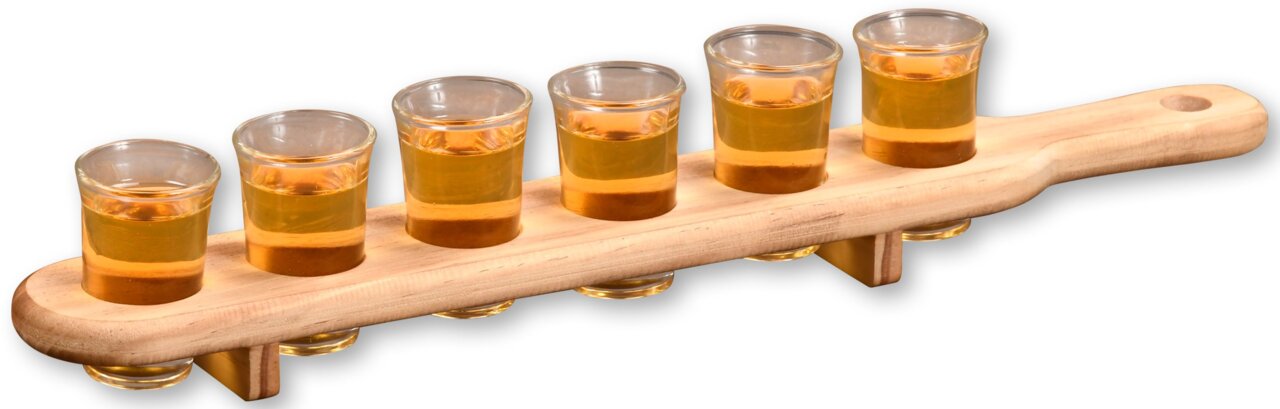 Schnapsglasträger aus Holz mit sechs gefüllten Gläsern, seitliche Perspektive