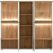 Frontansicht eines Highboards mit offenen Türen, Holzoptik und integrierter Beleuchtung.