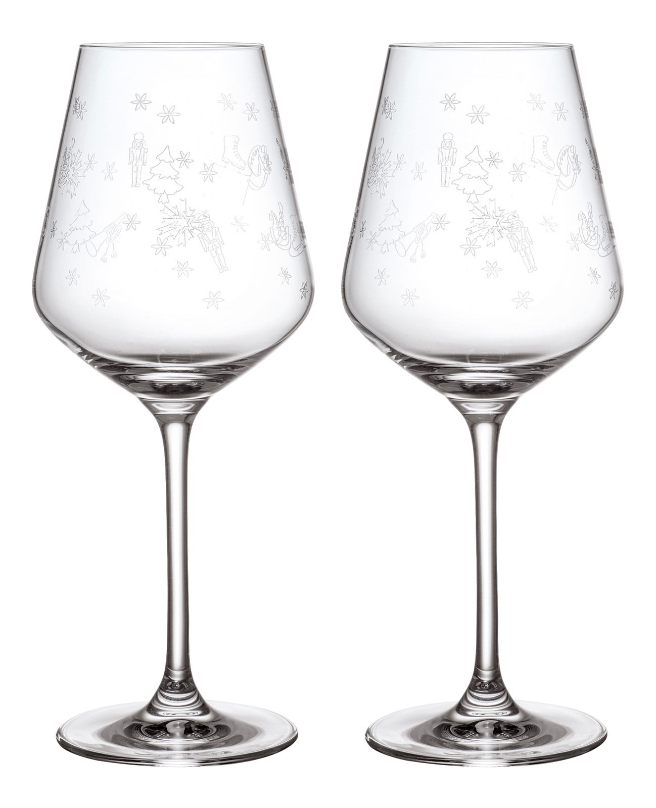Zwei Rotweingläser mit feinen, weihnachtlichen Gravuren, seitliche Perspektive