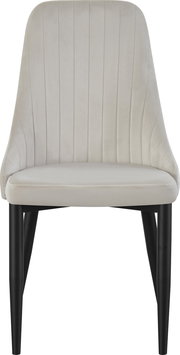 Beiger Polsterstuhl mit vertikaler Steppung und schwarzen, konischen Holzbeinen, frontal von vorne freigestellt