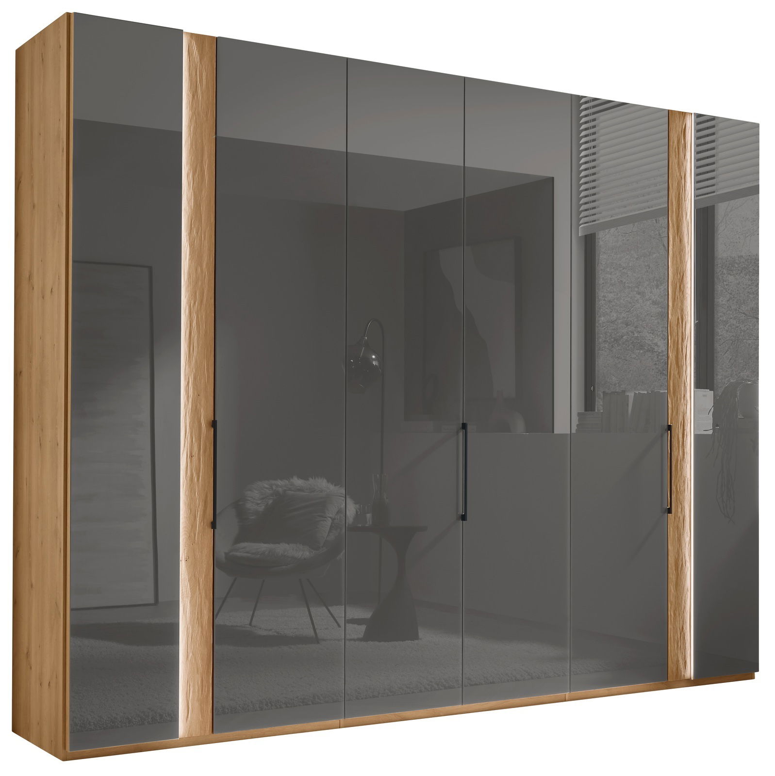 Sechstüriger Drehtürenschrank mit Holz- und Glaselementen, seitliche Perspektive