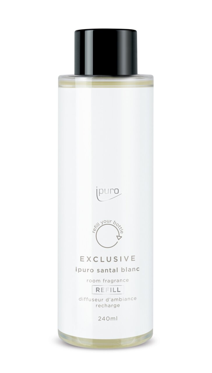 Flasche mit schwarzem Verschluss, gefüllt mit 240ml ipuro santal blanc Raumduft-Nachfüllung, frontal fotografiert.