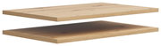 Zwei übereinander schwebende Einlegeböden aus Holz in einer schrägen Seitenansicht.