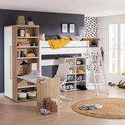 Spielbett mit integrierter Leiter und Stauraum, seitliche Perspektive