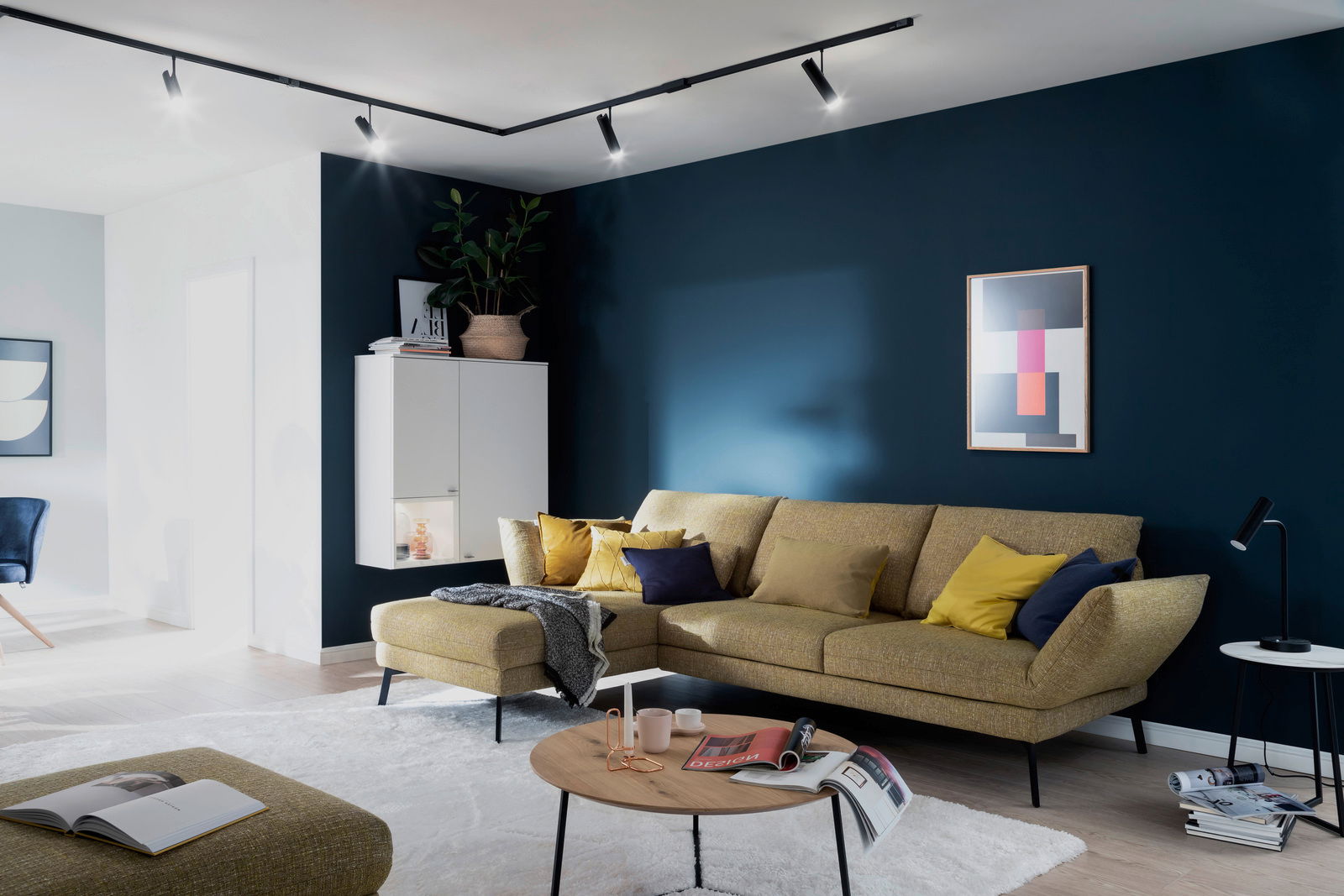 Gemütliche Longchairkombination SPIN in einem modernen Wohnzimmer, seitliche Perspektive