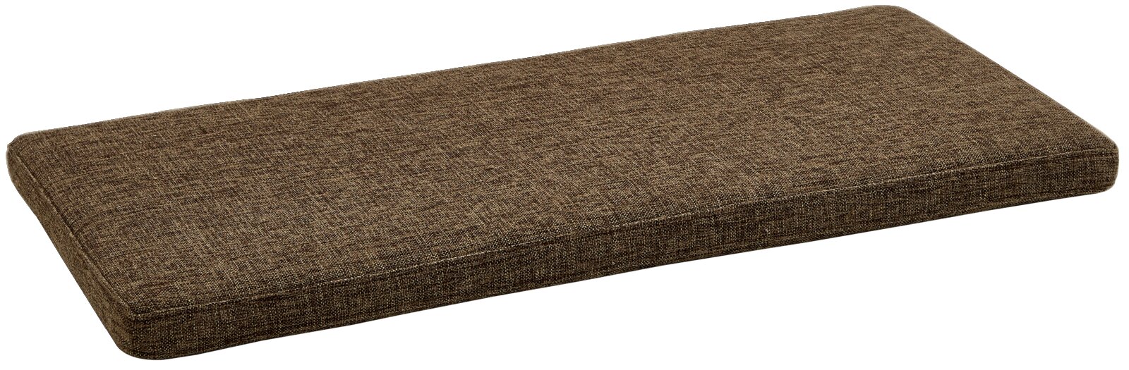 Braunes, rechteckiges Sitzkissen mit abgerundeten Ecken und strukturierter Stoffoberfläche, in schräger Perspektive von oben auf weißem Hintergrund