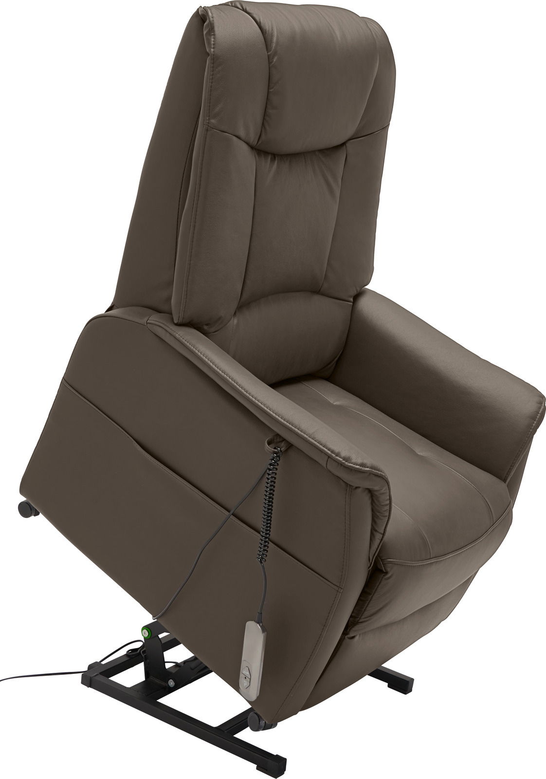 Brauner Fernsehsessel in aufrechter Position mit Fernbedienung, seitliche Perspektive