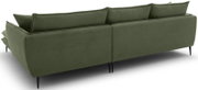 Achterkant van een grote, groene hoekbank met zwarte poten en meerdere rugkussens.