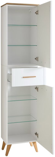 Weißer Hochschrank mit Holzbeinen, geöffnet, mit Glasböden und einer Schublade, seitliche Perspektive