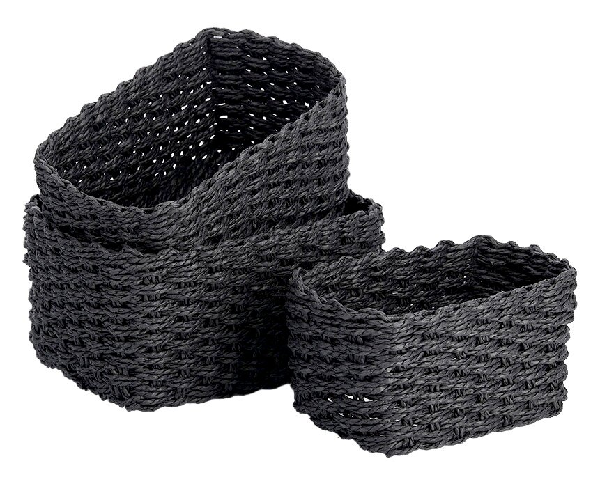 Dreiteiliges Set von Aufbewahrungskörben aus dunkelgrauem, geflochtenem Material, perspektivisch von vorne fotografiert.
