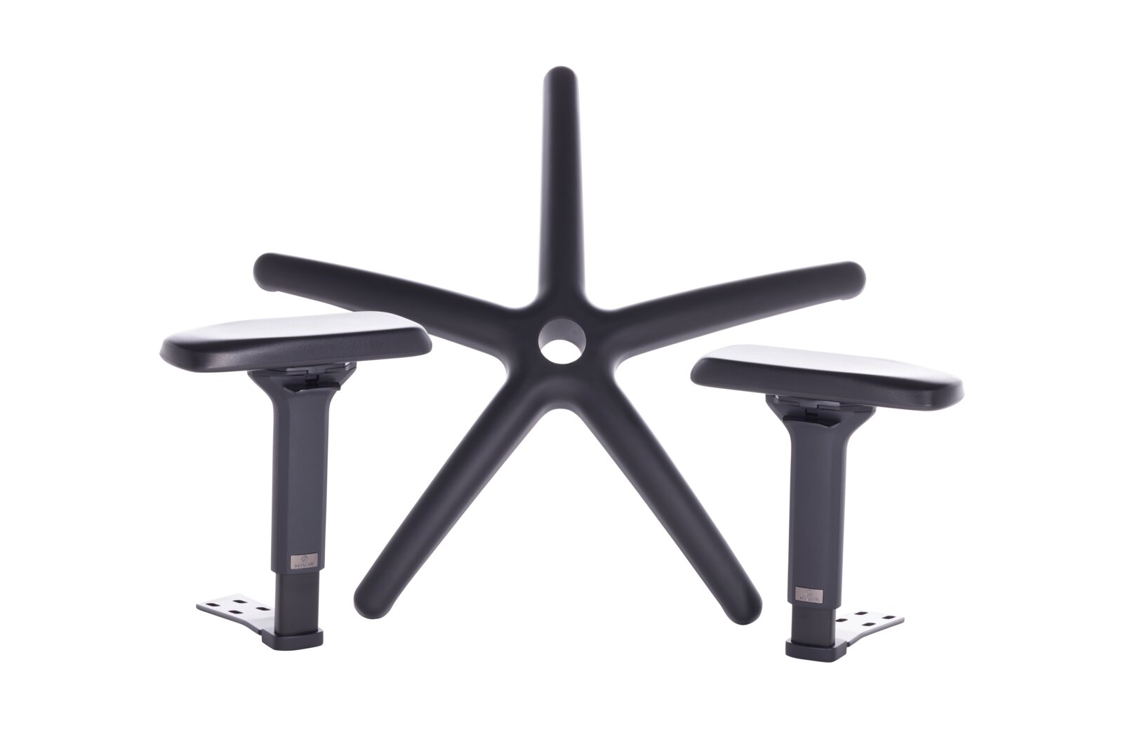 Perspektive von vorne auf die Basis und Armlehnen eines Gaming-Stuhls, Modell HIVAR SKYLAR XL.