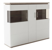 Modern hoogkast in wit met houten details, twee glazen deuren en metalen handgrepen, zijaanzicht
