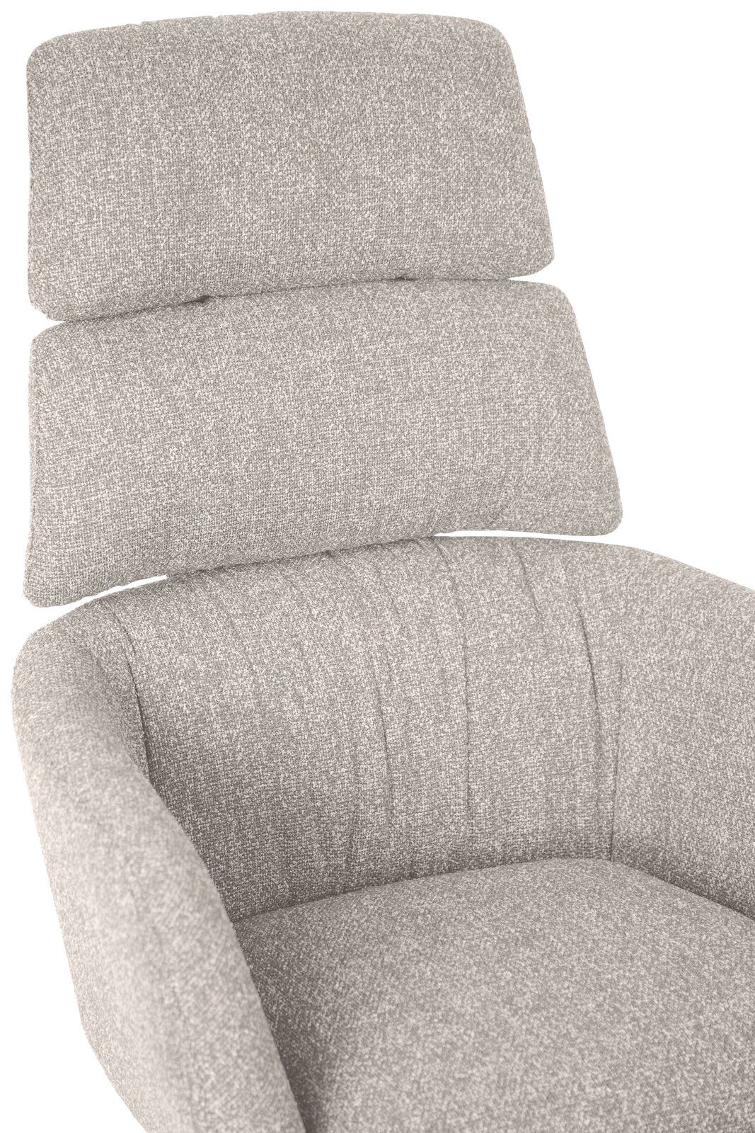 Grauer Sessel mit hoher Rückenlehne und gepolstertem Kopfteil, Vorderansicht