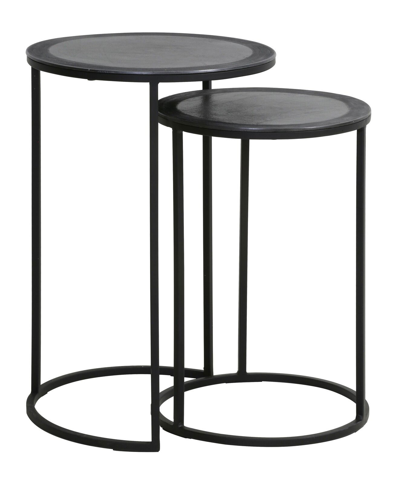 Zwei schwarze, runde Beistelltische aus Metall, ineinander verschachtelt, seitliche Perspektive
