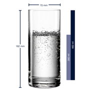 Trinkglas Easy+ 460ml, zylindrische Form, gefüllt mit sprudelndem Wasser, seitliche Ansicht