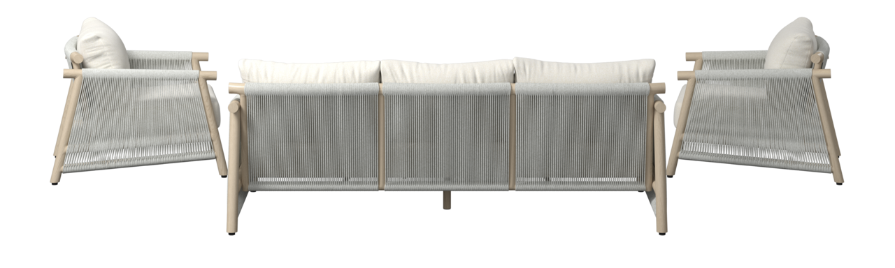 Rückansicht eines Loungegarnitur-Sets mit hellem Holzrahmen und weißen Kissen, bestehend aus einem Sofa und zwei Sesseln.