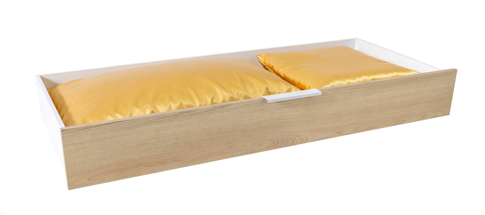 Ausziehbare Bettschublade aus hellem Holz mit weißem Rahmen, gefüllt mit zwei goldgelben Kissen, Ansicht schräg von vorne.
