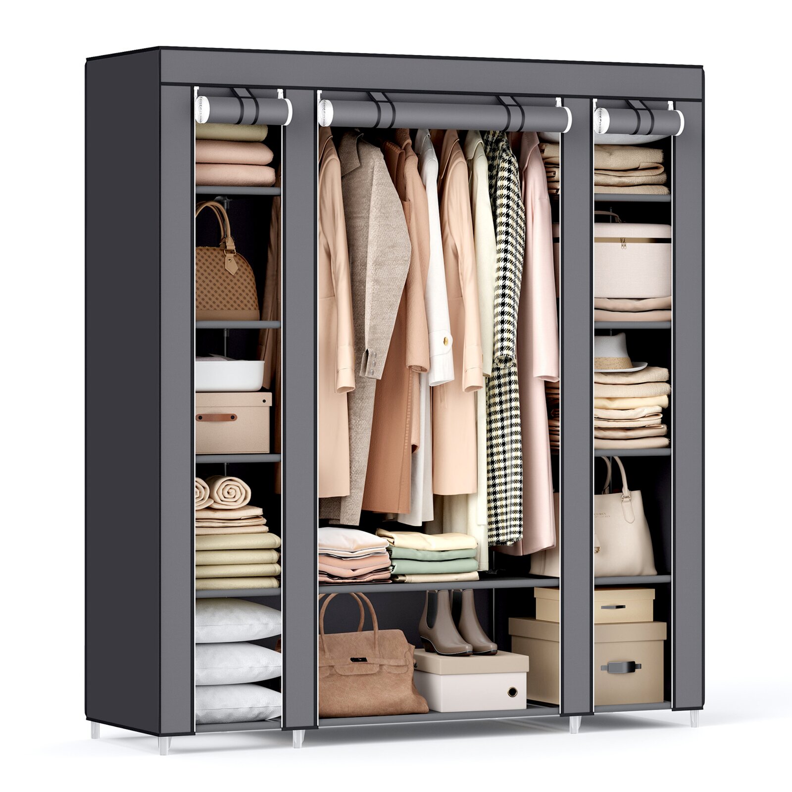 Großer grauer Stoff-Kleiderschrank mit Reißverschlussabdeckungen, mittlerer Kleiderstange und seitlichen Regalfächern, gefüllt mit Kleidung, Decken, Boxen und Taschen; frontale Ansicht leicht von links.