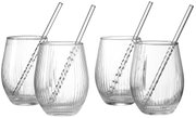 Vier elegante, geriffelte Gläser mit passenden Glasstrohhalmen, seitliche Perspektive.