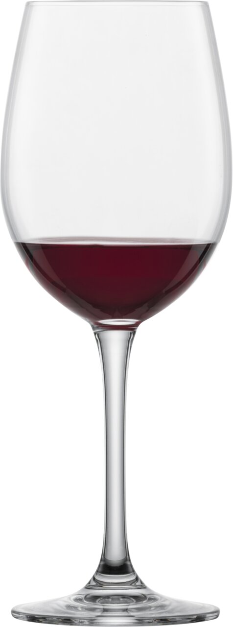 Ein elegantes Wasser- und Rotweinglas Classico, gefüllt mit Rotwein, aus der Frontalperspektive.