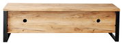 Frontansicht eines TV-Lowboards aus Holz mit schwarzem Metallrahmen und zwei Kabeldurchführungen.
